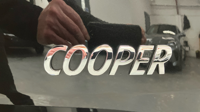 MINI Clubman 1.5 Cooper Exclusive 6dr Auto [Comfort/Nav+ Pack] Petrol Estate